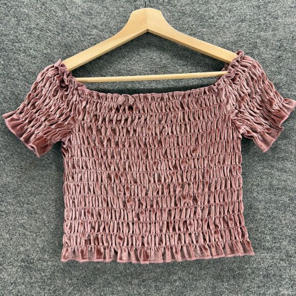 Wild Fable Tops - Wild Fable Top Women M Medium Pink Short Sleeve Gaphered Round Neck Casual